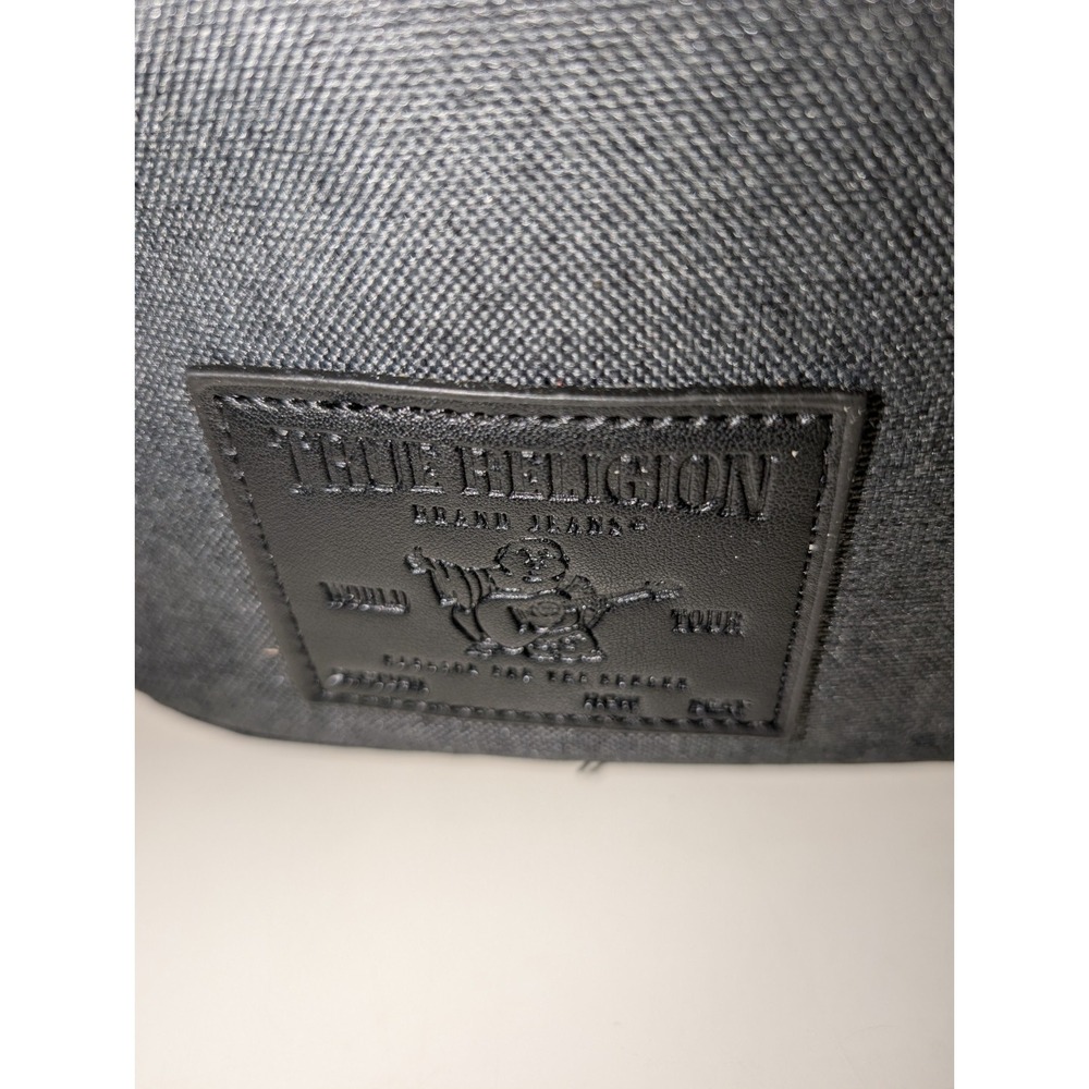 True Religion Crossbody Mens Sling Bag Gray Yeta 2.0 Buddha Logo Adjustable NWOT - Picture 2 of 16